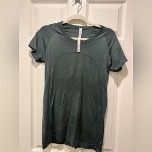 Lululemon swiftly tech short sleeve shirt size 12